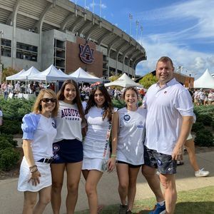 Meet your Posher, Becky